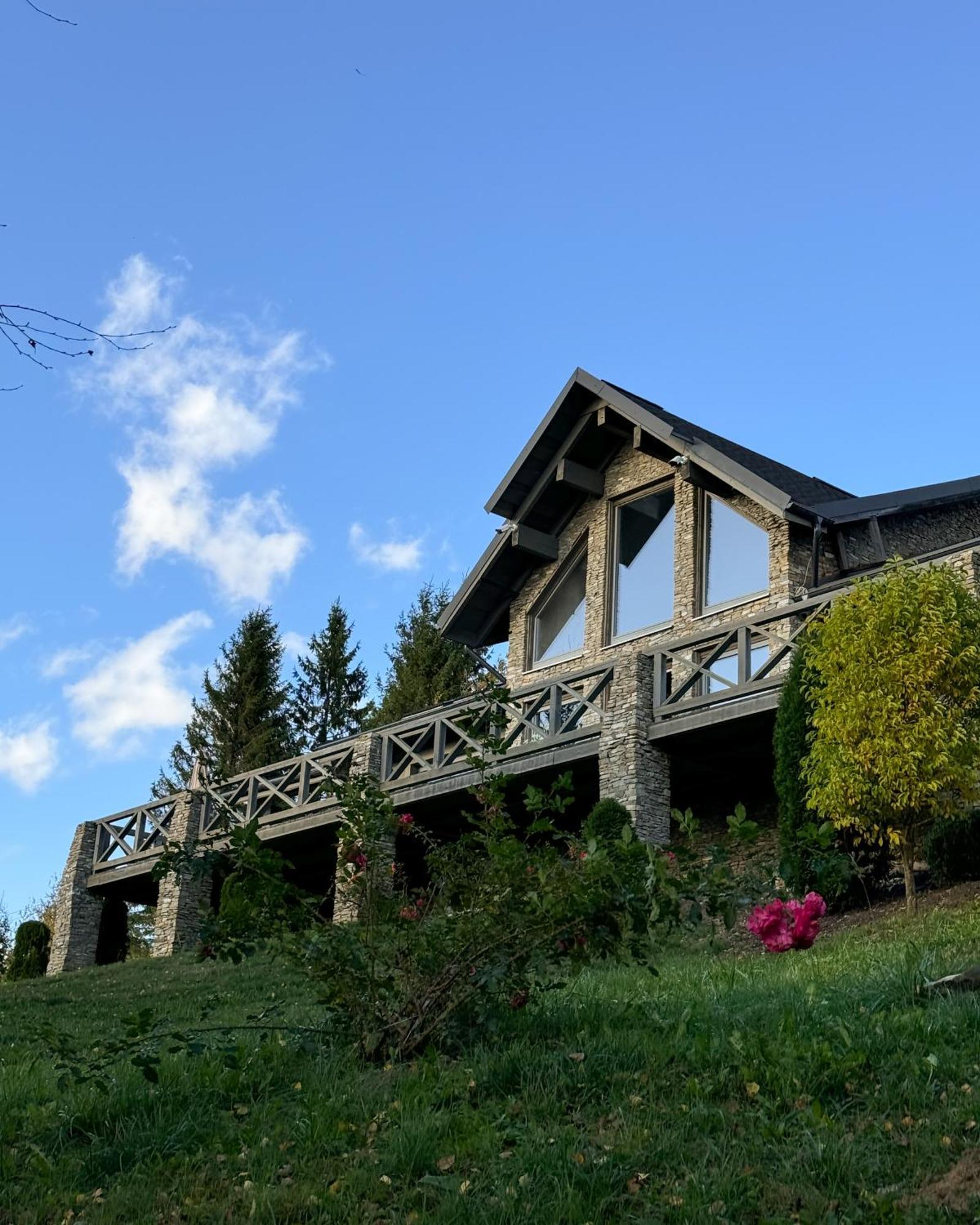 Charlton Estate Villa Jablunytsja Exteriör bild